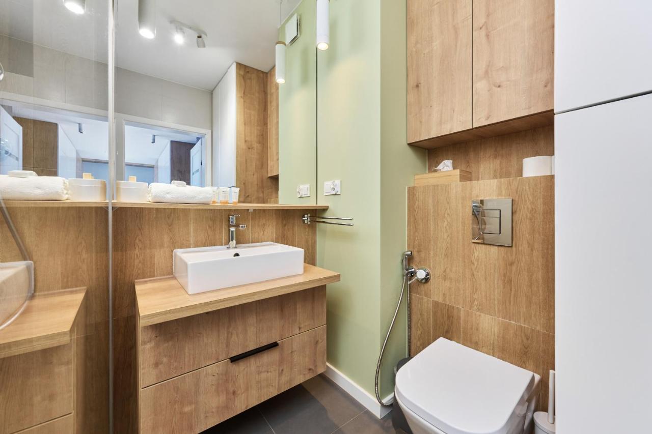 Teczowa Apartment Old Town Wroclaw By Noclegi Renters Bagian luar foto